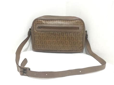 tracollina fendi vintage marrone|Borsa tracolla Fendi vintage pelle marrone doppio manico .